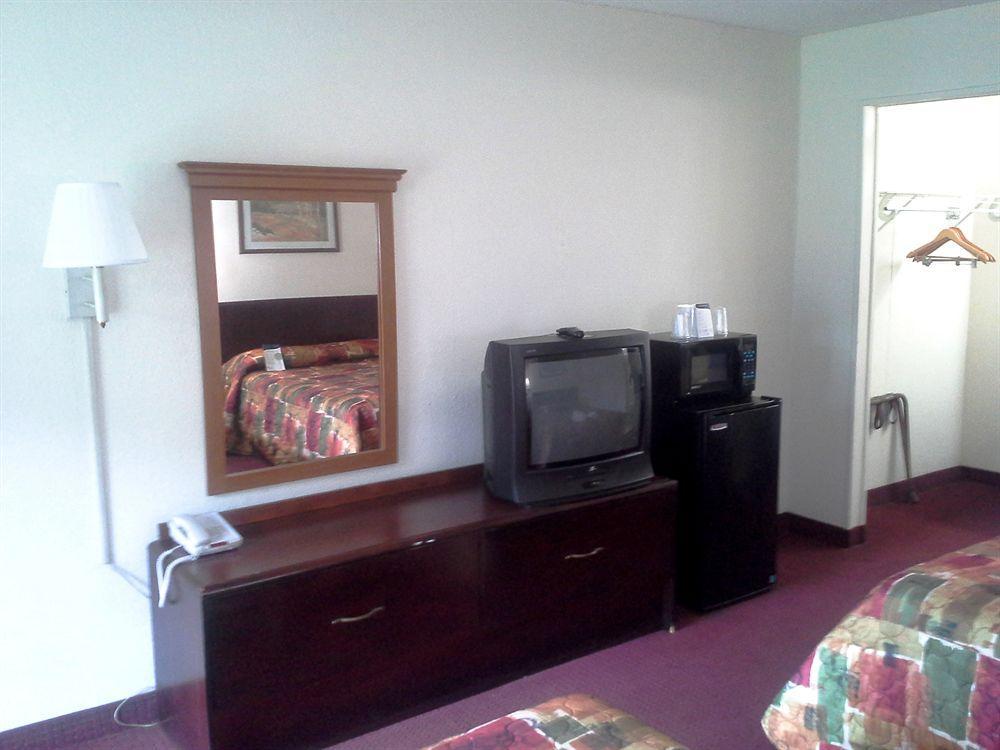 Motel 6 Columbia - University Of South Carolina Εξωτερικό φωτογραφία